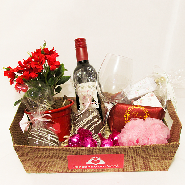 Cesta Grande com Vinho – 5kg